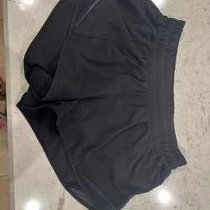 Hotty Hot 2.5” Lululemon Athletica Black Athletic Shorts Lightweight